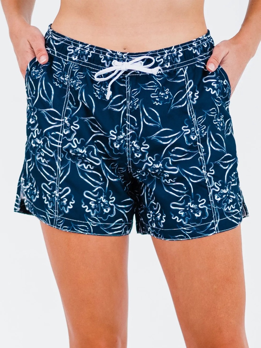 Calypsa Navy Floral 4” Board Shorts – Size Medium
